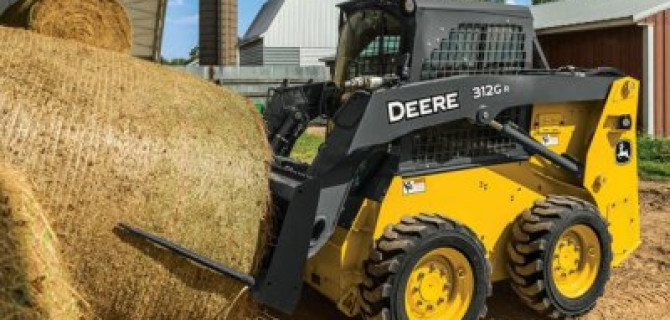 Погрузчик с бортовым поворотом John Deere модель 312GR