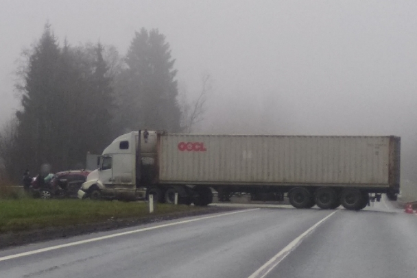 Женщина-водитель пострадала в ДТП с фурой в Ленобласти (2)