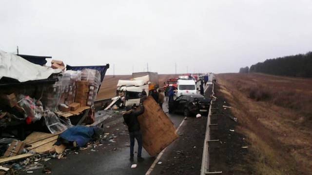 Два человека погибли в массовом ДТП в Удмуртии (1)