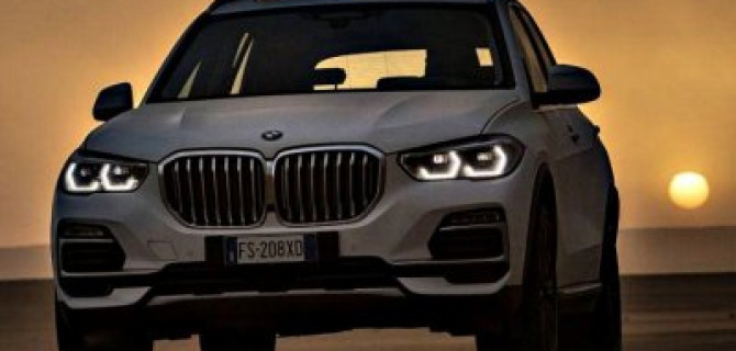 Новый BMW X5 испытали в пустыне