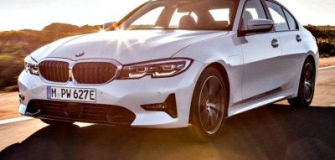 В BMW сделали гибридный седан 3-й серии