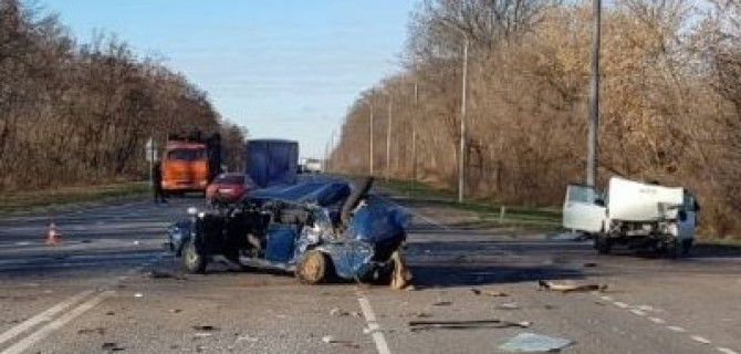 Мужчина погиб в тройном ДТП в Курской области