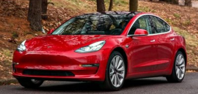 Tesla начала выпускать по 1000 электромобилей Model 3 в день