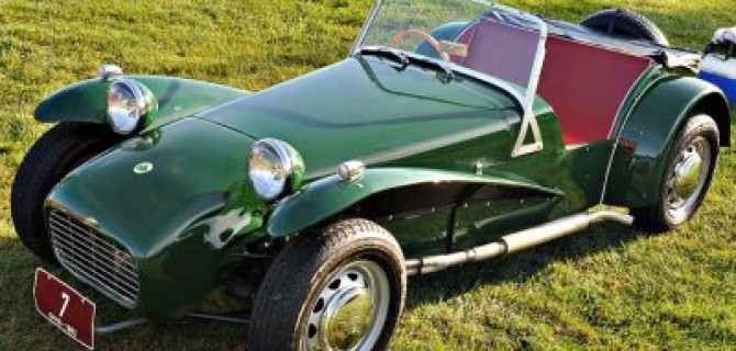 Конструктор-любитель из Перми сделал копию Lotus Seven