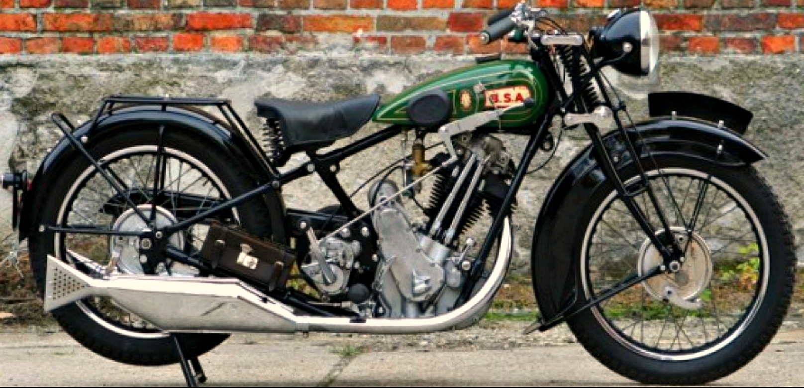 Новый электроцикл из Англиии: странная реклама передовых технологий бса слопер