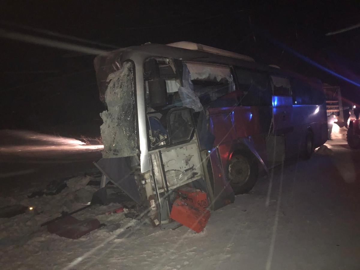 Два человека погибли в ДТП с автобусом в Красноярском крае