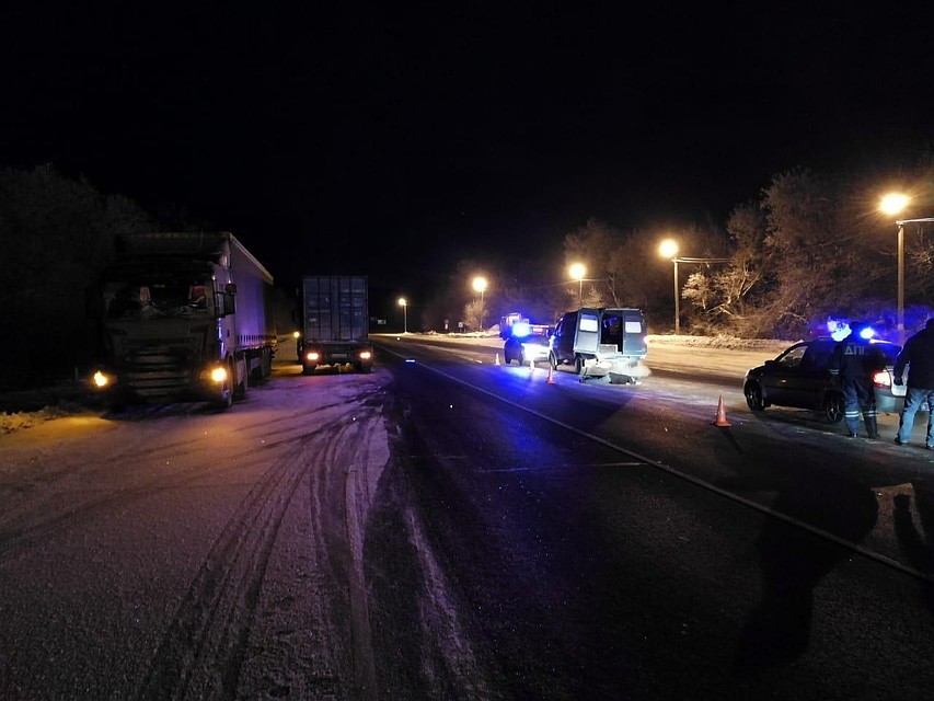 Под Тулой КамАЗ насмерть сбил мужчину