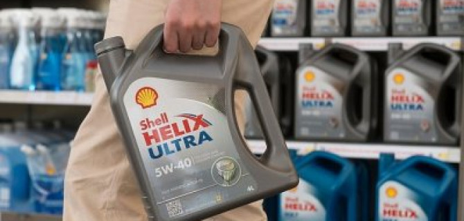 Как легко купить все нужные автотовары в одном месте: выбираем масло