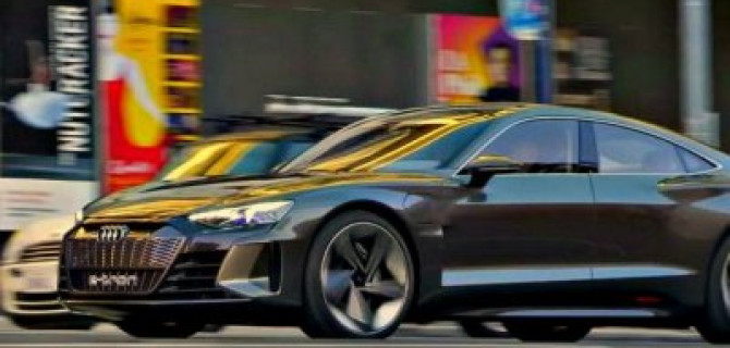 На дороги выехал Audi e-Tron GT