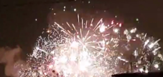 В Петербурге случился большой фейерверк из-за загоревшегося склада пиротехники