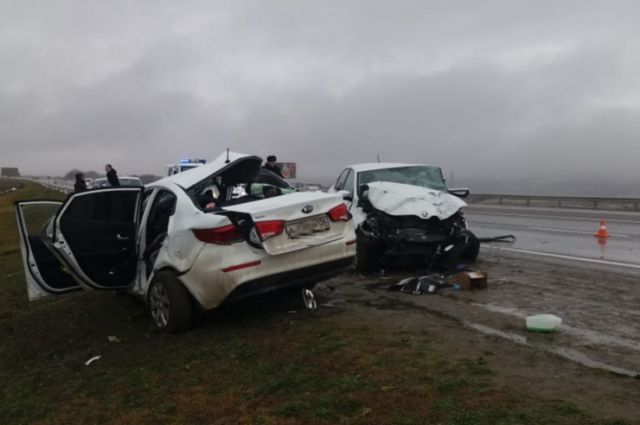 В Шпаковском районе Ставропольского края в ДТП погибли два человека (3)