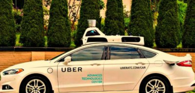 Uber возобновляет испытания беспилотных такси