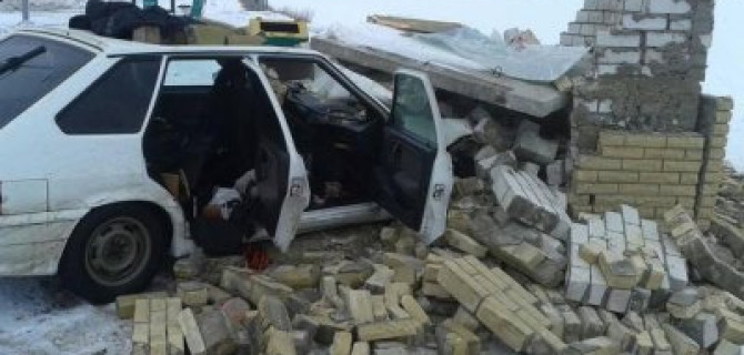 Два человека пострадали в массовом ДТП под Воронежем