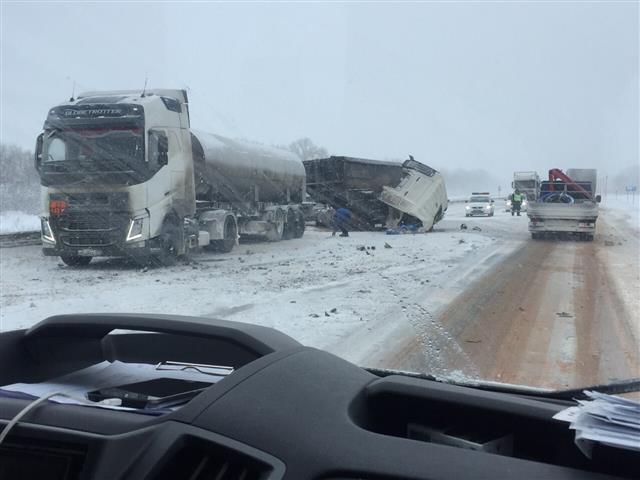 Три человека пострадали в ДТП с фурами под Сызранью