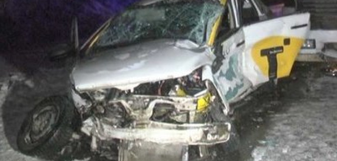 Водитель такси погиб в ДТП под Екатеринбургом