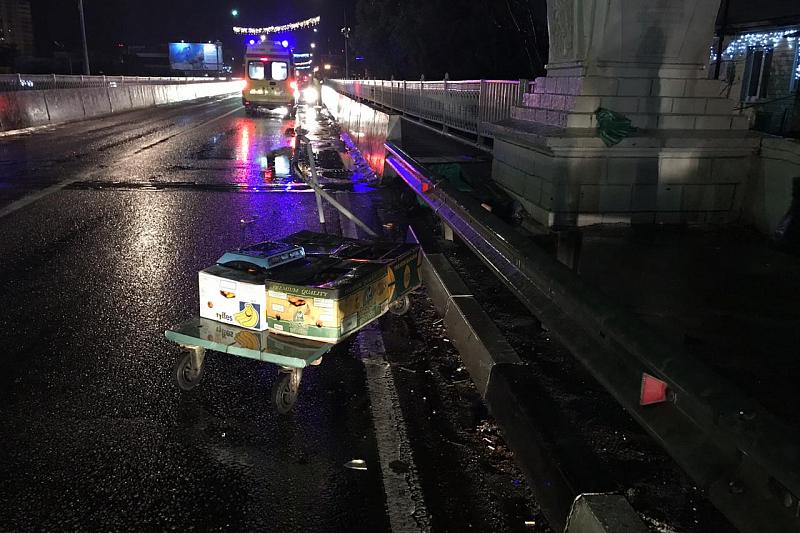 В Сочи водитель иномарки насмерть сбил пешехода и скрылся