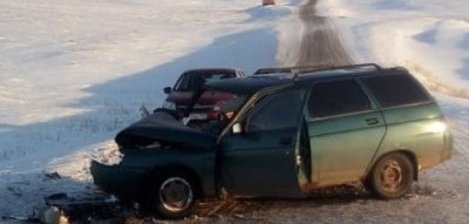 В Башкирии в ДТП с двумя ВАЗами погиб водитель