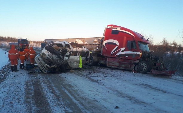 Пассажирка микроавтобуса погибла в ДТП в Ногликском районе