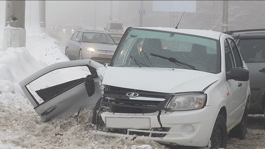 Трое взрослых и ребенок пострадали в ДТП в Тольятти (4)