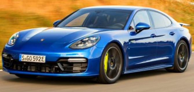 В России объявлен отзыв Porsche Panamera