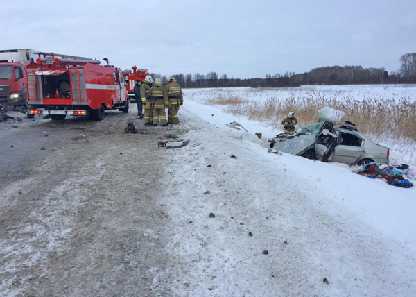 Три человека погибли в ДТП на трассе Екатеринбург - Тюмень