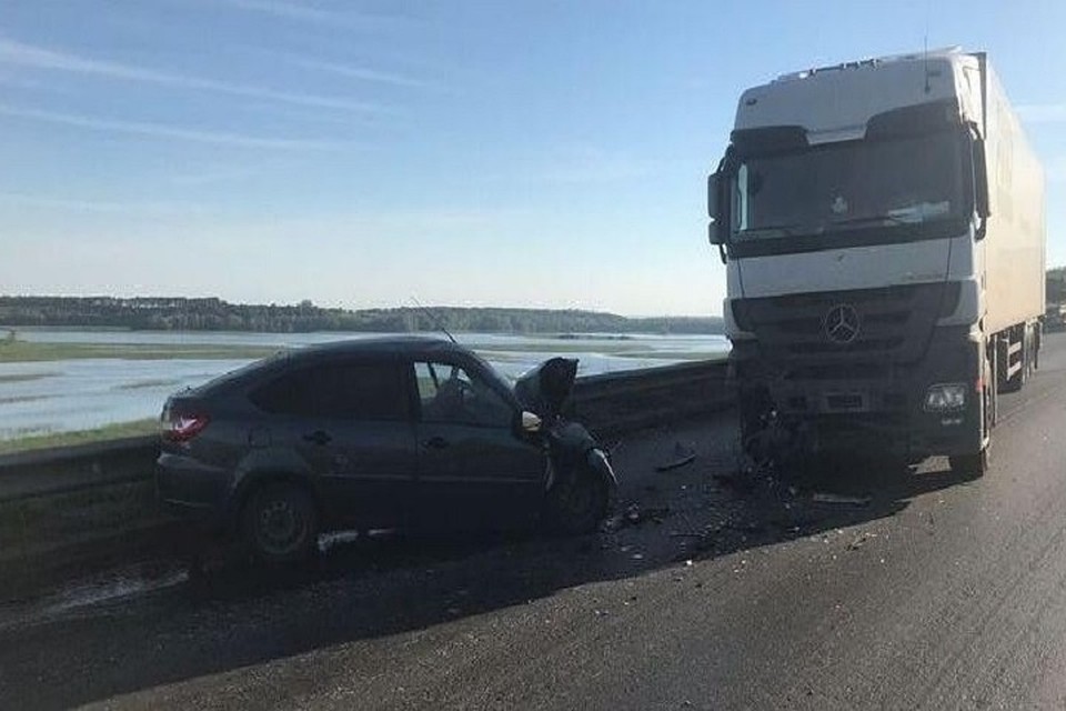 Двое детей погибли в ДТП с фурой в Татарстане