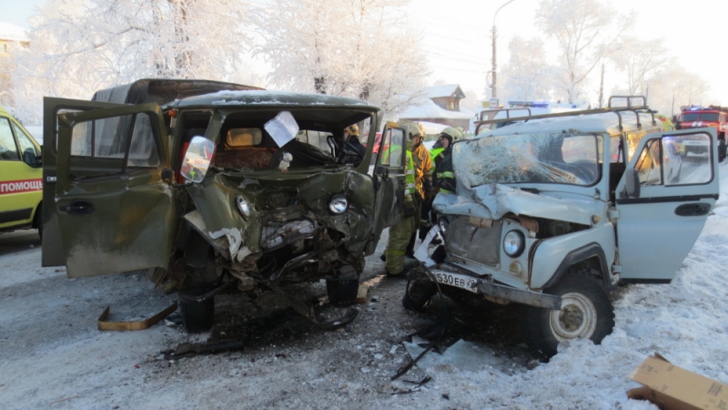 Четыре человека пострадали в ДТП на Ленинградском проспекте в Архангельске