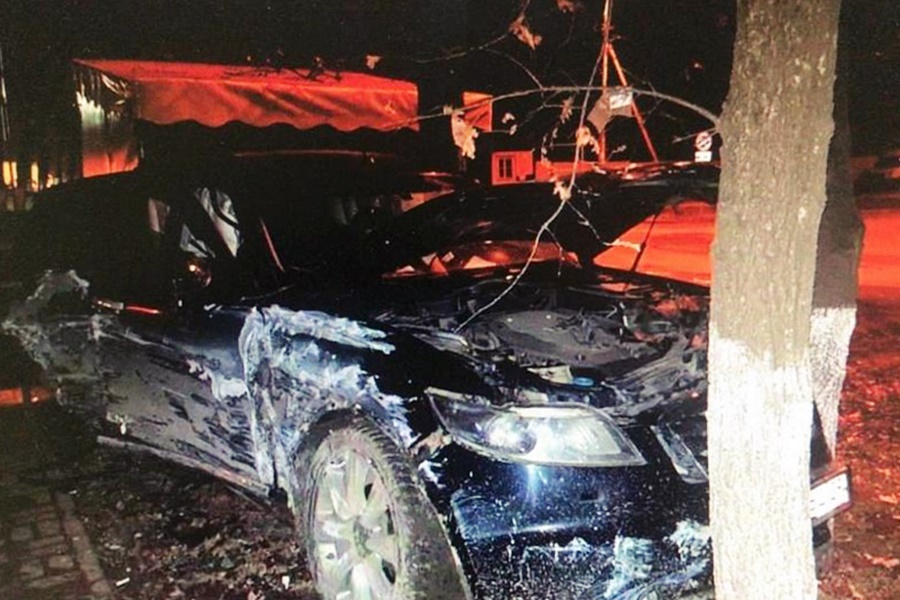 В Краснодаре водитель иномарки сбежал с места ДТП, бросив раненых пассажирок (1)