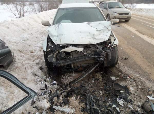 Женщина-водитель «Лады» погибла в ДТП в Кинель-Черкасском районе (2)