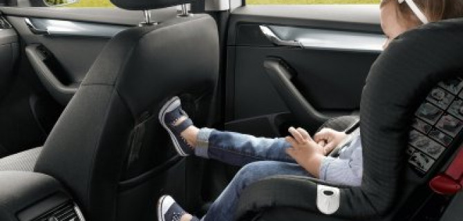 В дилерских центрах Автопрага проводят тест-драйв автомобилей SKODA с ребенком