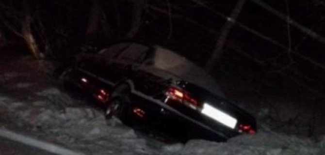 В Омске иномарка сбила двух пешеходов – погиб молодой человек