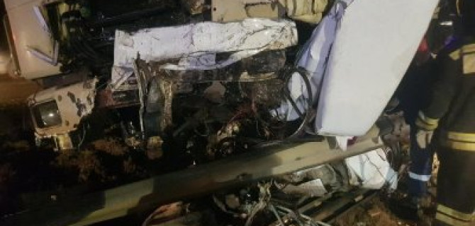 Два человека погибли в ДТП с грузовиком на Ставрополье