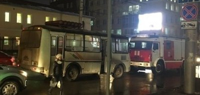 В Калуге ПАЗ сбил пешехода на переходе