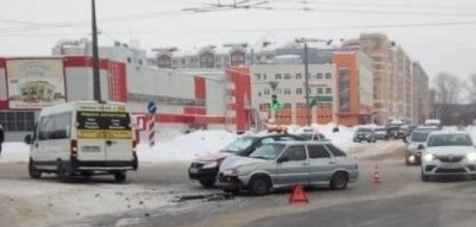 Пассажирка маршрутки пострадала в ДТП в Йошкар-Оле