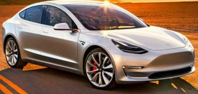 Tesla вновь снизила цены на Model 3