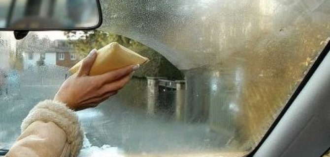 Какие бывают средства от запотевания окон автомобиля?