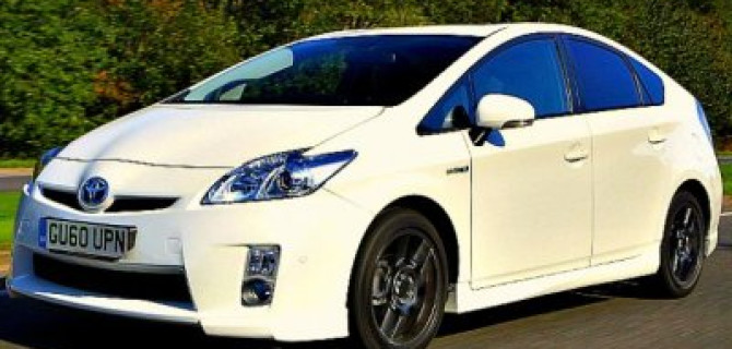 В России снова отзывают Toyota Prius