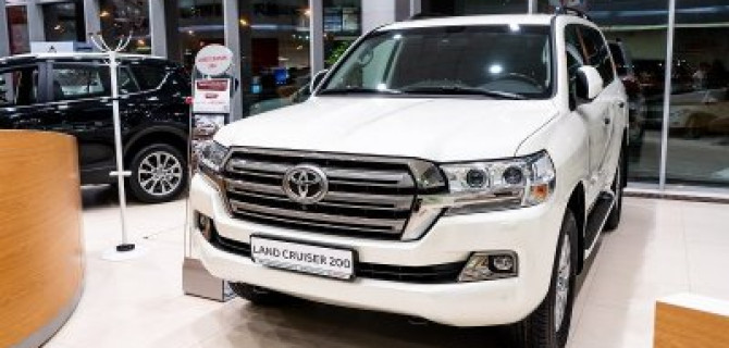 Toyota Land Cruiser 200: выгода в Trade-in 300 000р.