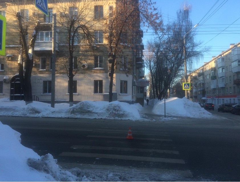 В Самаре автомобиль сбил девушку и уехал