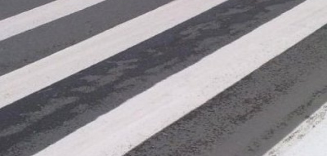 В Казани водитель на переходе сбил ребенка