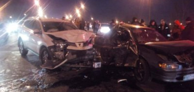 В ДТП с тремя «Тойотами» в Иркутске погиб молодой человек