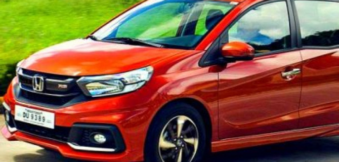 Представлена новая версия компактвэна Honda Mobilo