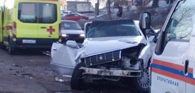 Два человека пострадали в ДТП с маршруткой в Улан-Удэ