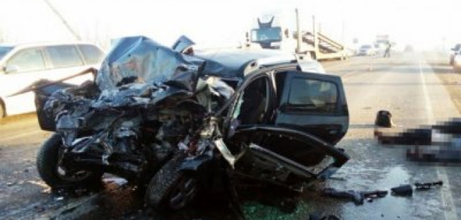 Мужчина и девушка погибли в массовом ДТП под Челябинском