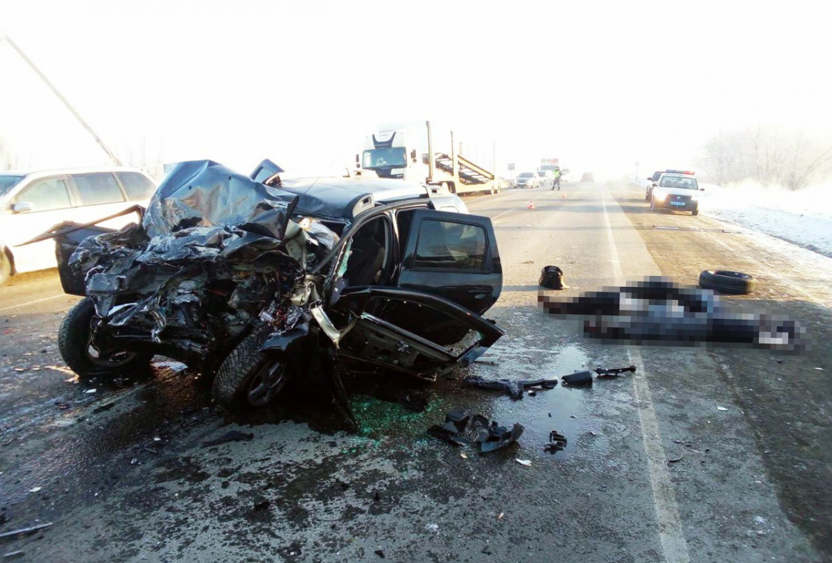 Мужчина и девушка погибли в массовом ДТП под Челябинском (4)