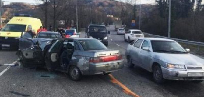 Три человека пострадали в ДТП в Сочи