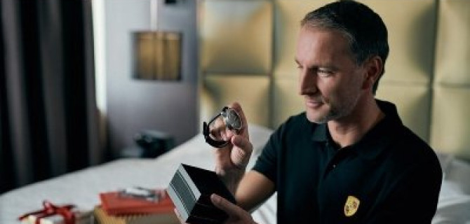 Градус накаляется в Порше Центр Москва. До -83% на коллекцию Porsche Driver's Selection.