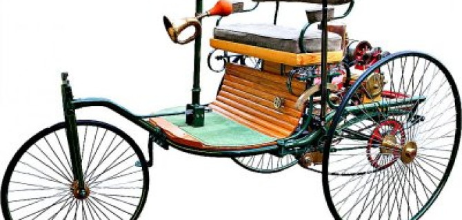 Первая женщина за рулём: кто она?