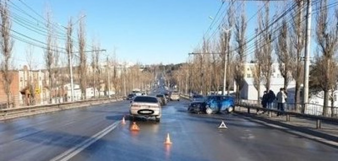 Двое взрослых и подросток пострадали в ДТП в Калуге