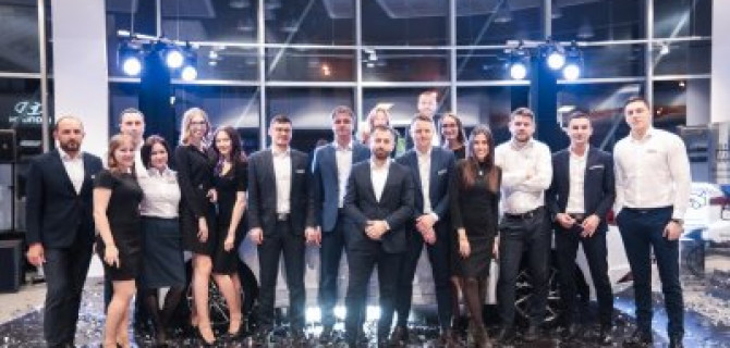 Авилон презентовал новую Hyundai ELANTRA.